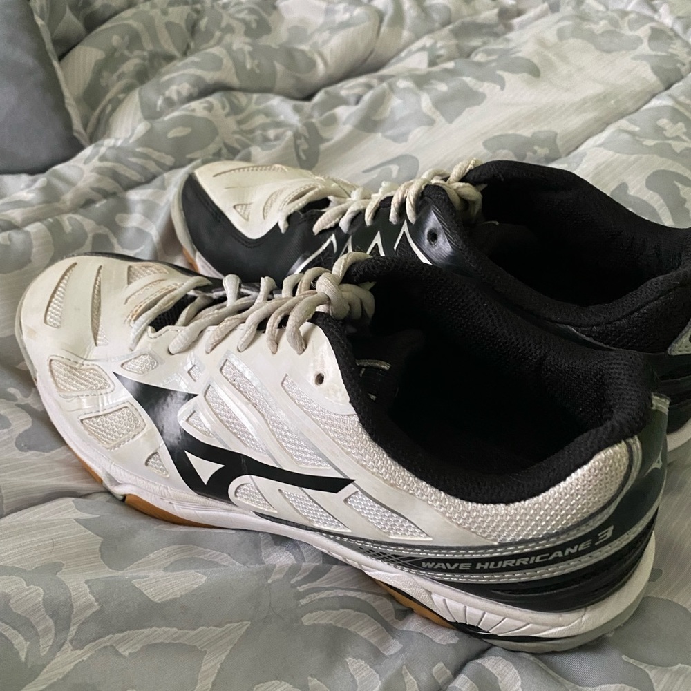 Mizuno Wave Hurricane 3’s